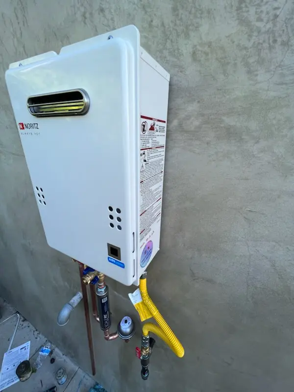 Tankless water heater installation for Deco homes
